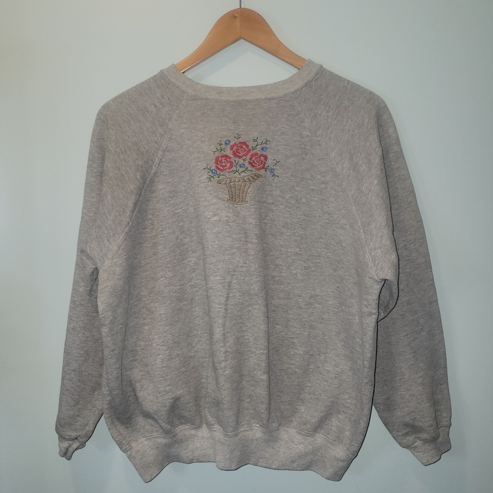Hanes Vintage Cottagecore Embroidered‎ Sweatshirt Floral Wmns Sz Lg Minimalist